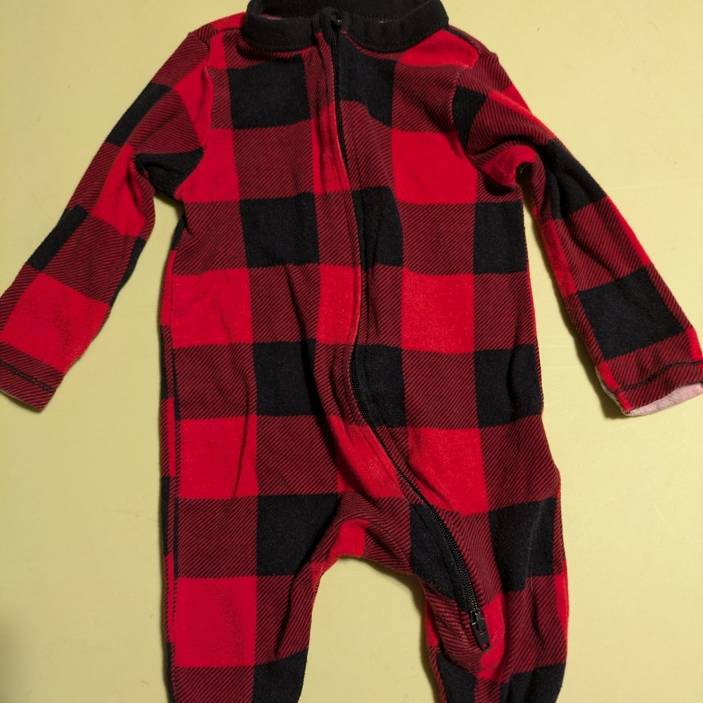 Old Navy 0-3m Red and Black Checkered Baby Footie Pajamas Top and Bottom Zipper